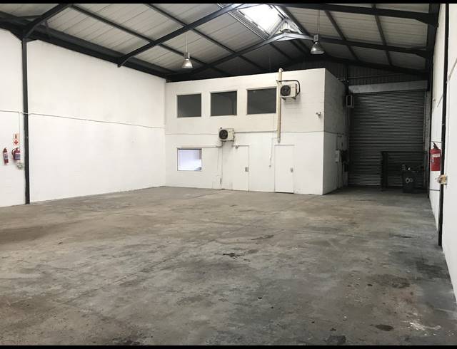 310M² FACTORY TO LET IN STIKLAND INDUSTRIAL